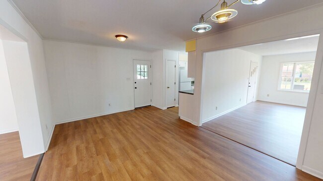 Building Photo - 2808 Player Ave