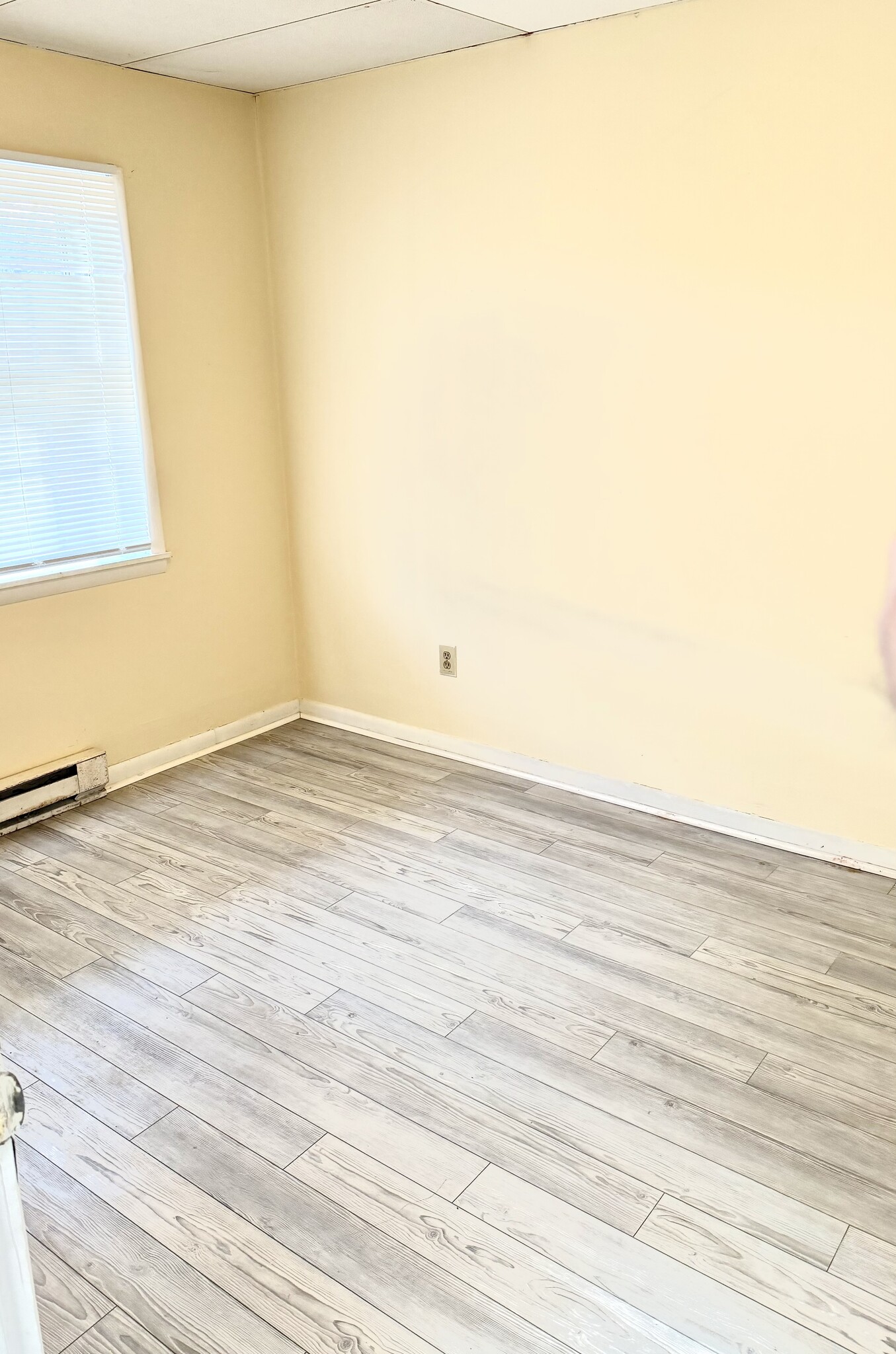 Building Photo - 100 Carter Dr