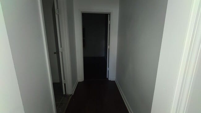 Building Photo - 2 Bedroom 2 Bath