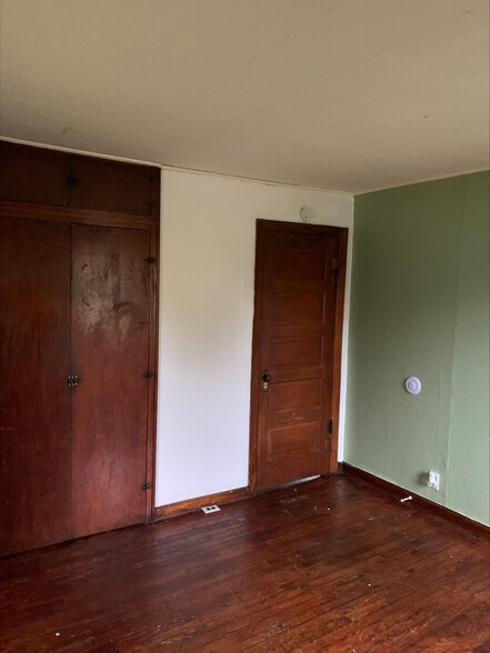 Building Photo - 1610 E Princeton Ave