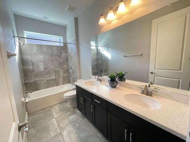 Building Photo - 2981 Casterton Dr