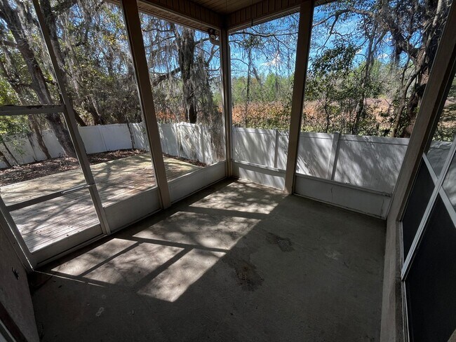 Building Photo - 4 bed / 2.5 bath in Middleburg