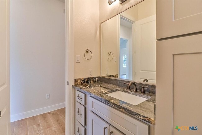 Building Photo - 1406 Prospect Cir