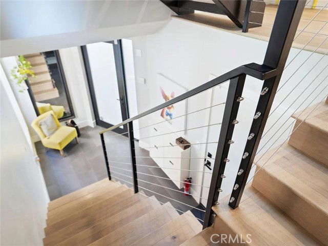 Building Photo - 811 1/2 North Detroit Street, Los Angeles, CA 90046 - 3 BR 3 BA house