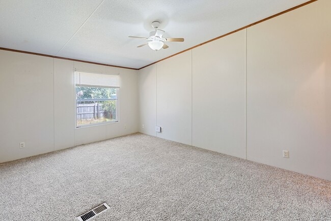 Building Photo - 183 Aquarius Rd