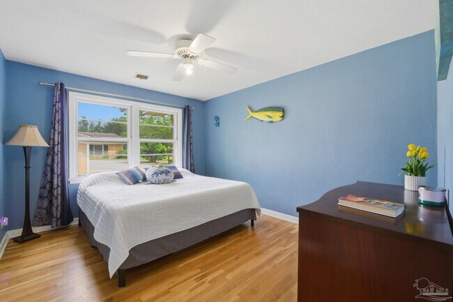 Building Photo - 730 Nagel Dr