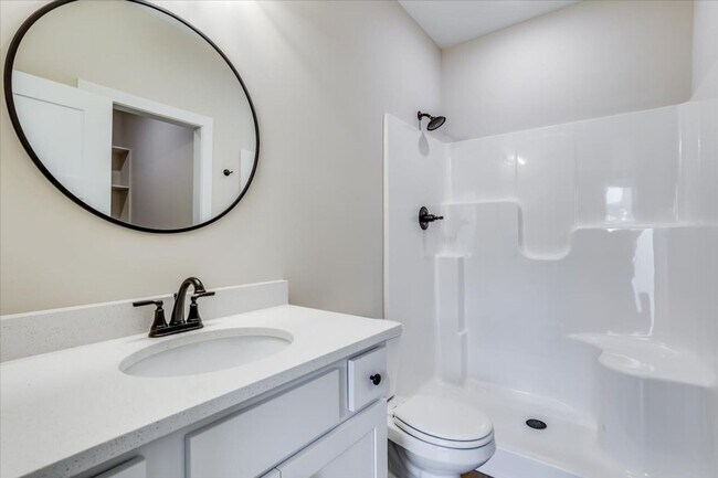 Building Photo - Edgewater Villas-Maxwell Plan