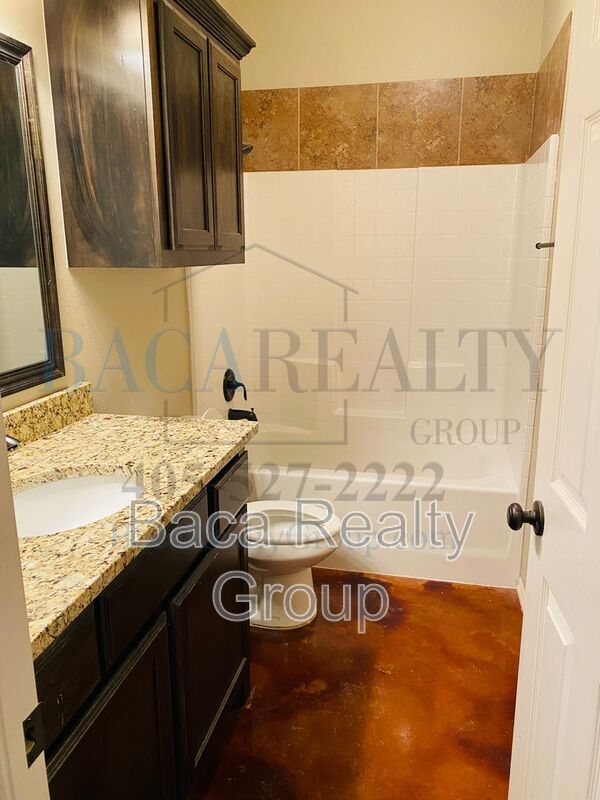 Building Photo - 1846 Post Oak Rd