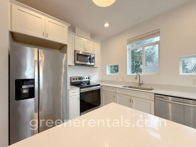 Building Photo - 1944 Olympia Ave NE