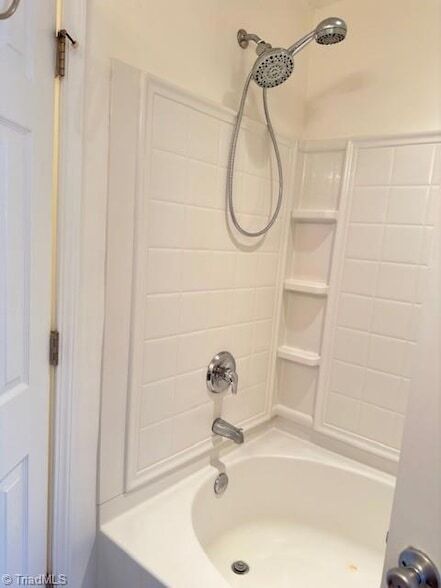 Building Photo - 302 Mourning Dove Terrace