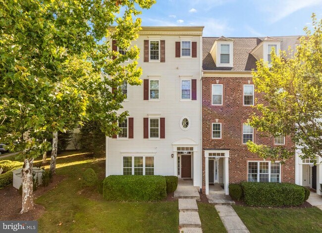 Building Photo - 640 Orchard Ridge Dr