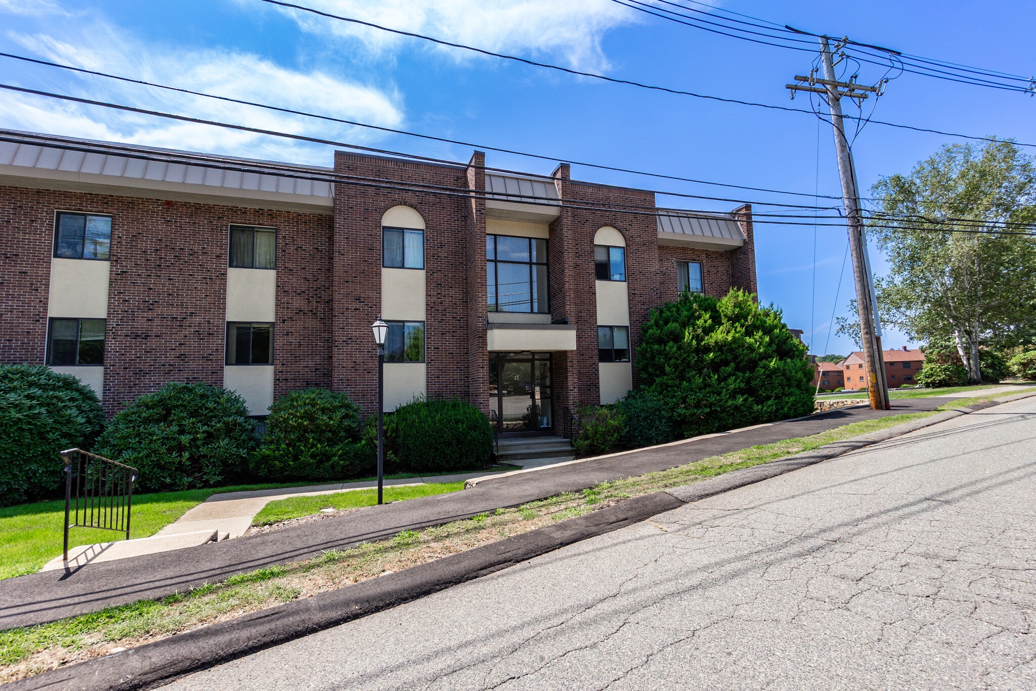 Building Photo - 41 Angleside Rd
