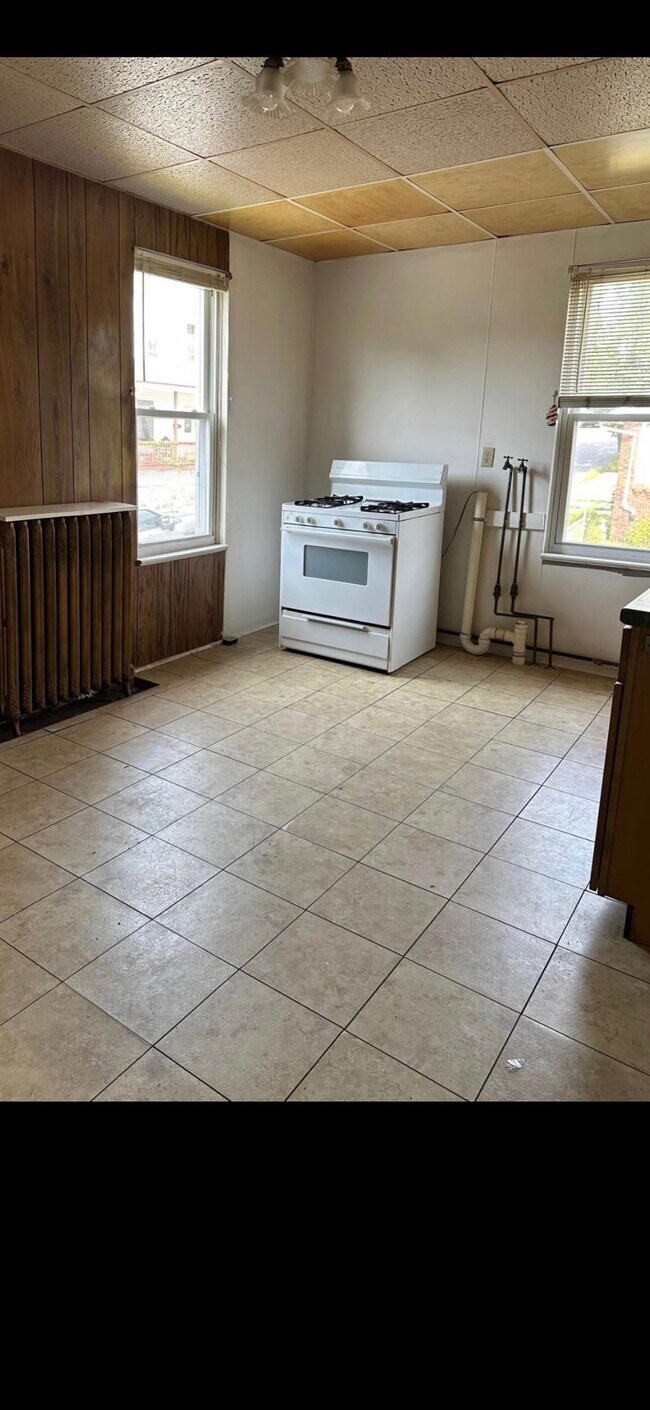 Building Photo - 1518 13th St