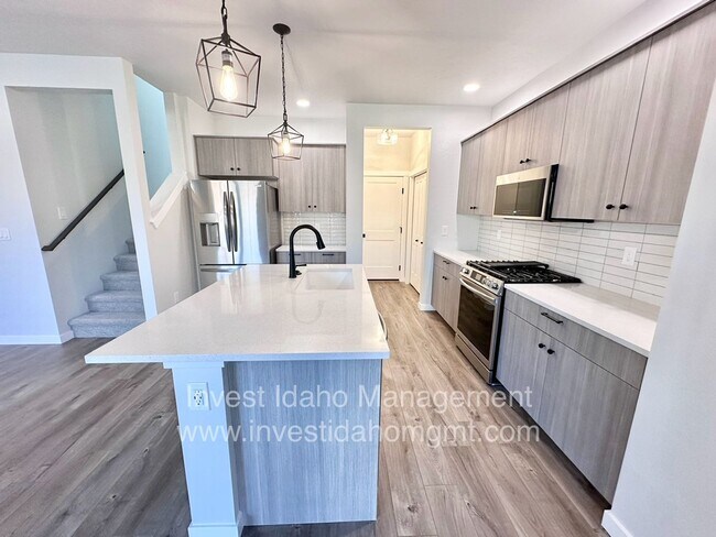 Building Photo - Prioritize comfortable living in this CBH home built in 2024!