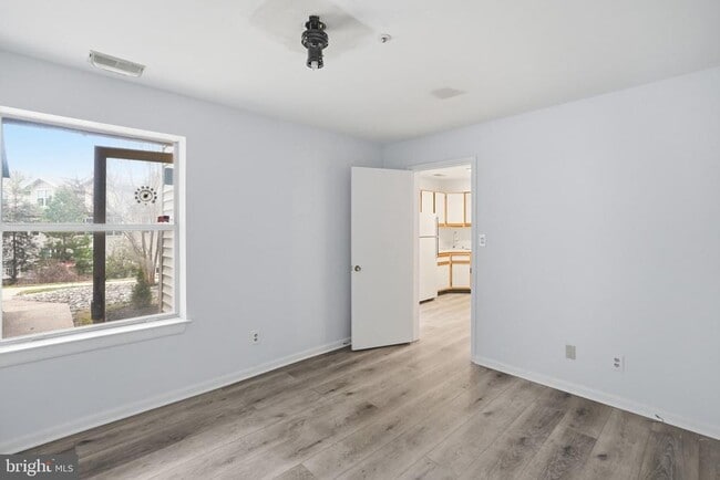 Building Photo - 13405 Shady Knoll Dr