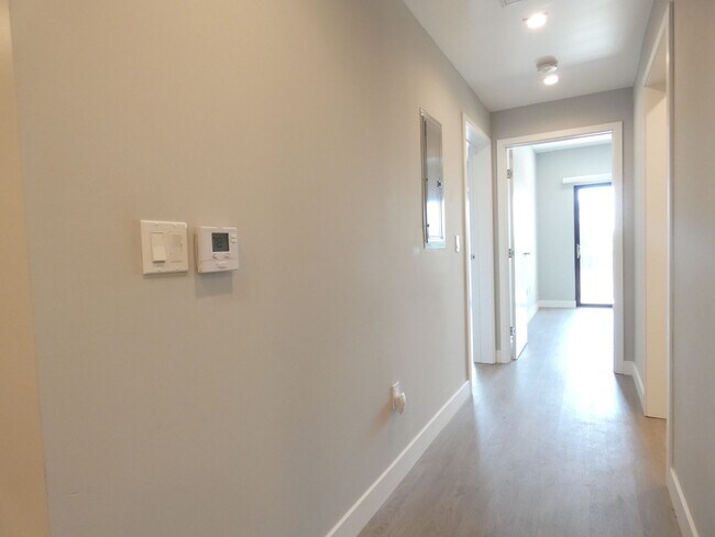 Building Photo - 11671 Erwin St