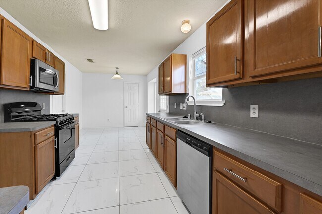 Building Photo - 10407 Hamlet Vale Ct