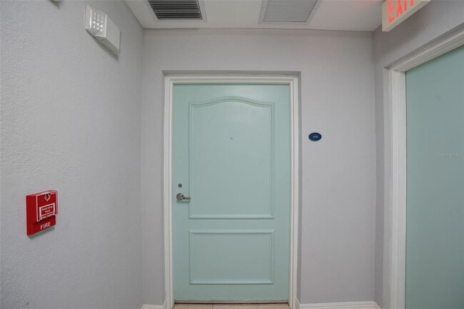 Building Photo - 14041 Bellagio Way