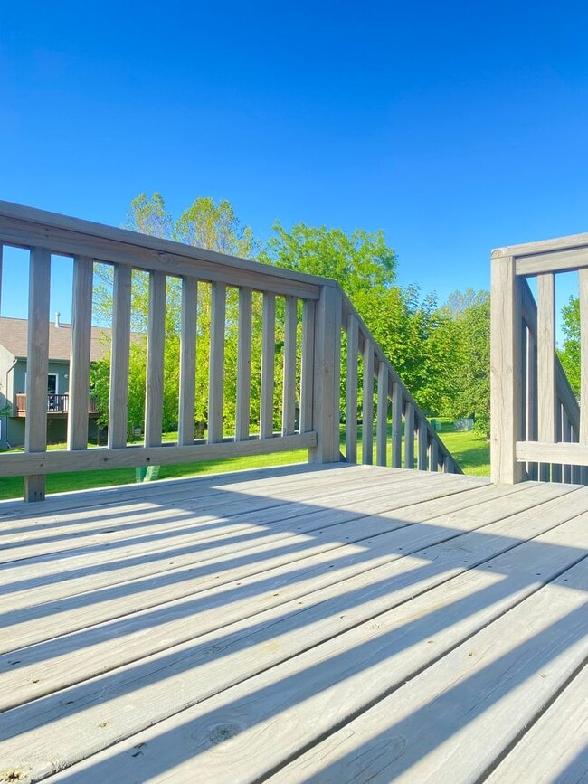 Building Photo - COMING SOON - Available June 4, Gorgeously...