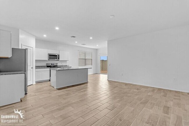 Building Photo - Beautiful 3Bdm 2Ba Home with Modern Updates in Coolidge!