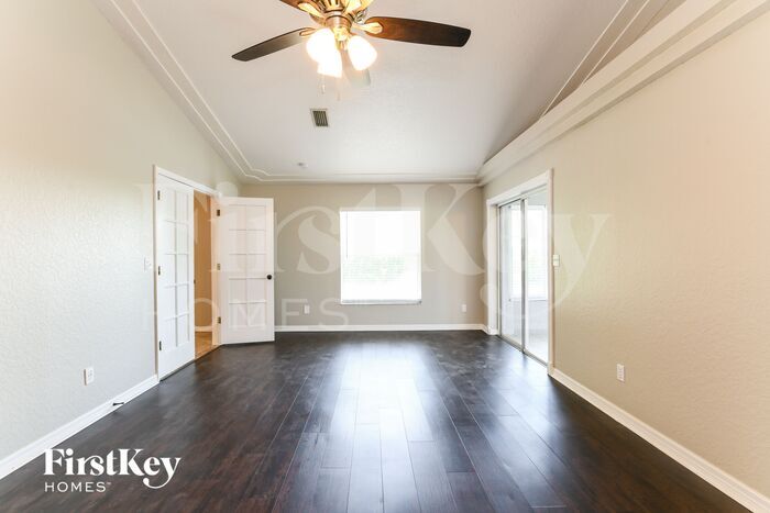 Building Photo - 14022 Vista Del Lago Blvd