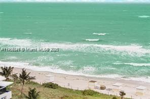 Building Photo - 6061 Collins Ave