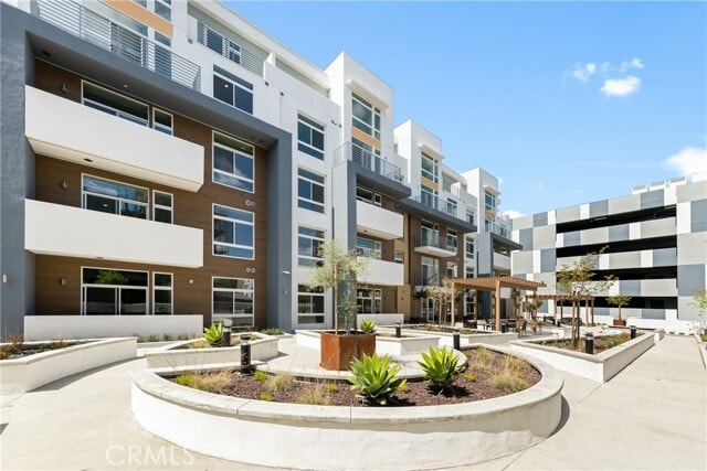 Building Photo - 168 S Monterey St