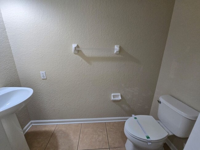 Building Photo - Beautiful home in Gated community