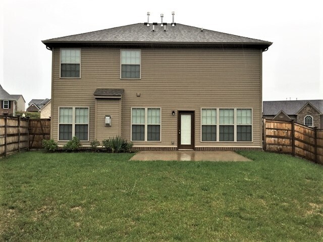 Building Photo - 3419 Greentree Ln