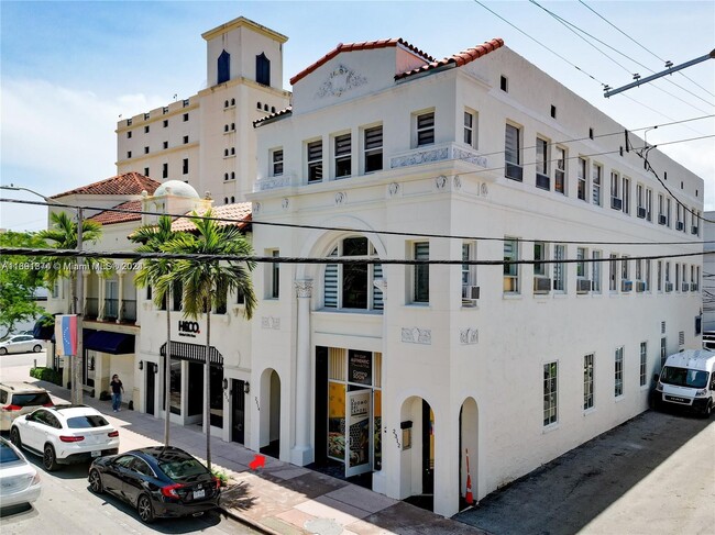 Building Photo - 2314 Ponce de Leon Blvd