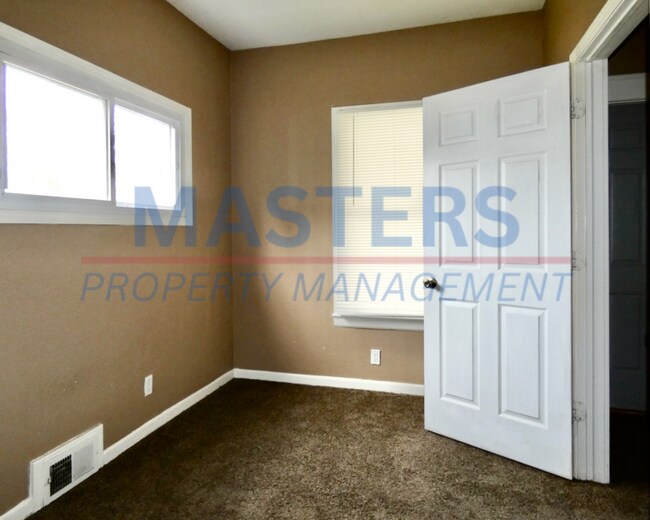 Building Photo - 2563 Foraker Ave