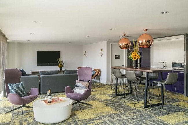 Building Photo - 350 Clarkson Ave