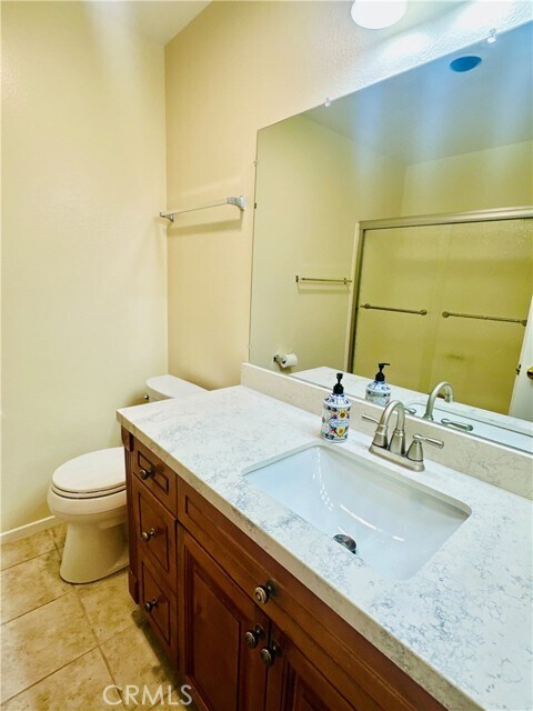 Building Photo - 1008 Las Lomas Dr