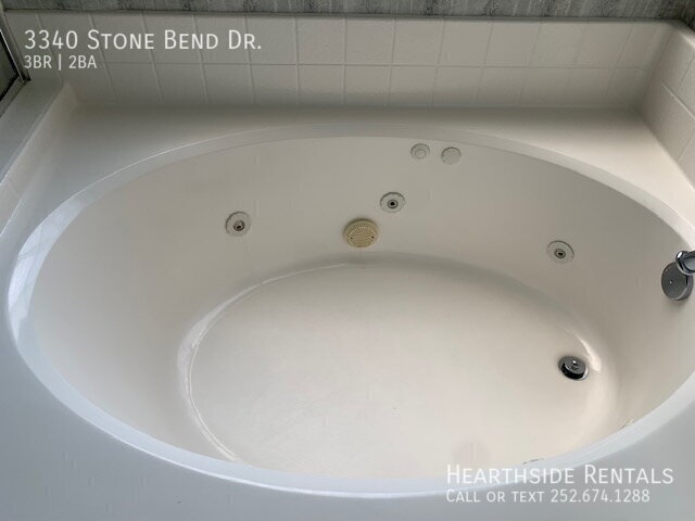 Building Photo - 3340 Stone Bend Dr
