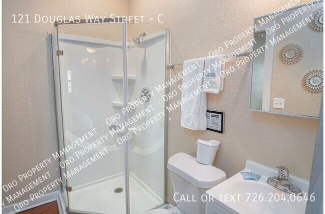 Building Photo - 121 Douglas Way St