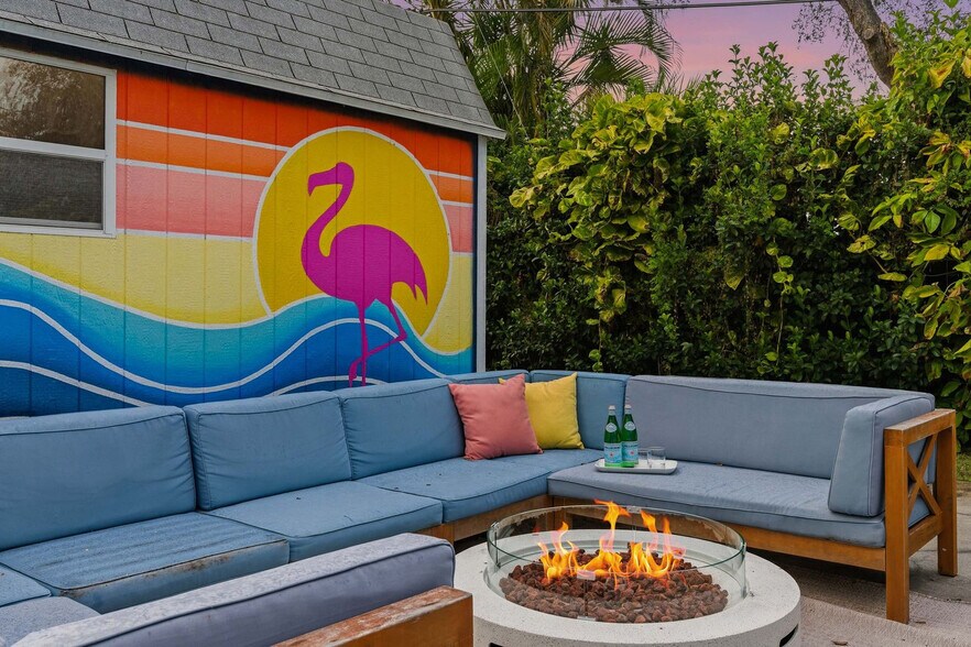 Building Photo - 1596 Idle Dr NE