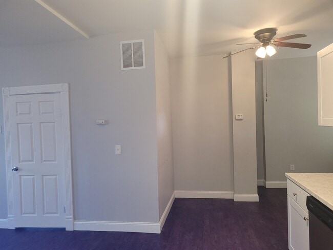 Building Photo - 6655 Garner Ave