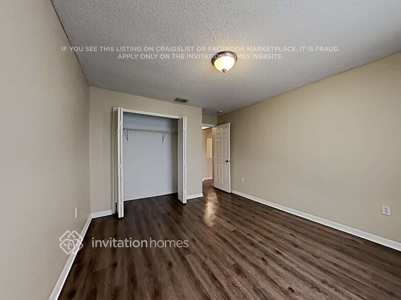 Building Photo - 3281 Fairhaven Ave