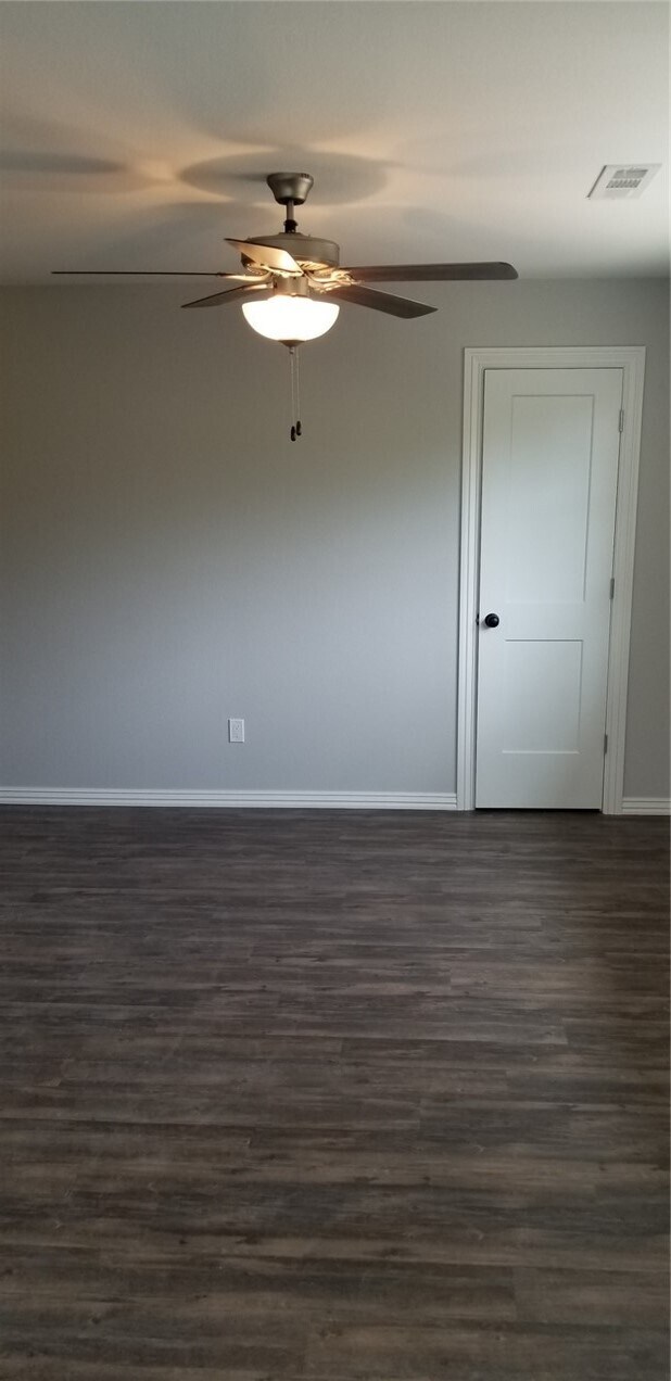 Building Photo - 662 Taylor St