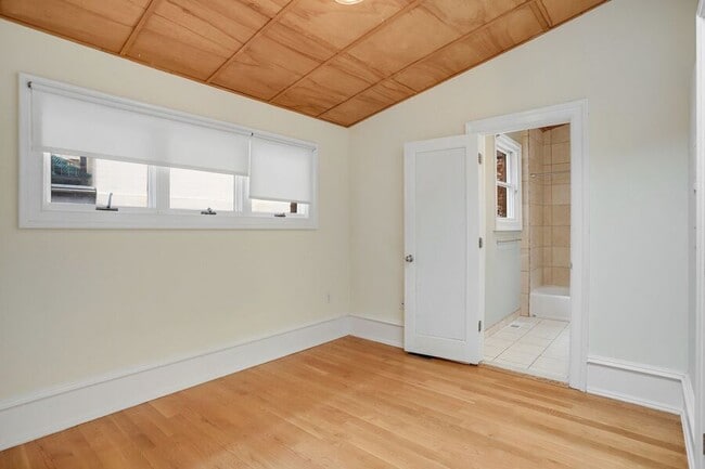 Building Photo - 1631 16th St NW