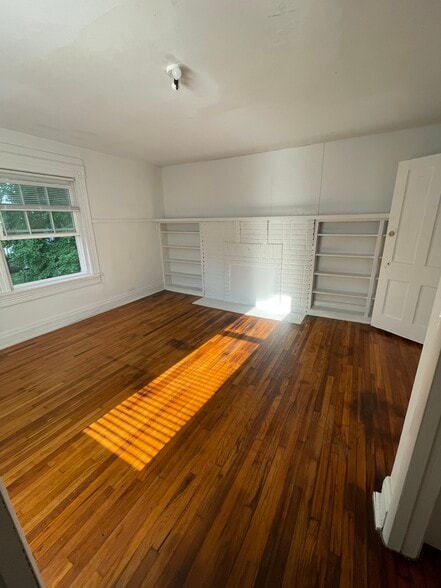 Building Photo - 816 W Ashland Ave