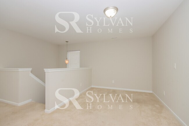 Building Photo - Prepare to fall in love with this 3 bedroom, 2.5 bathroom home