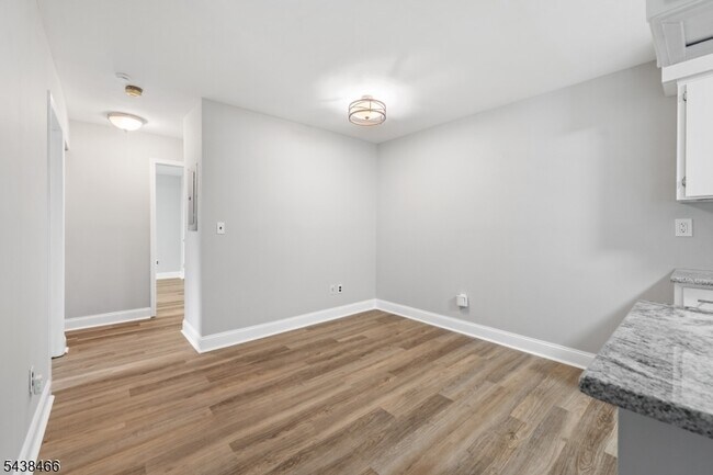 Building Photo - 111 Aimwick Ct