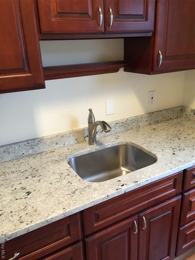 Building Photo - 8 Parkway Terrace