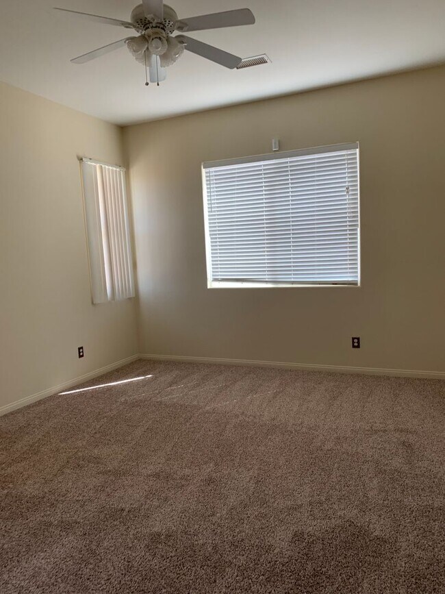 Building Photo - AVAILABLE NOW $200 off First Month Rent