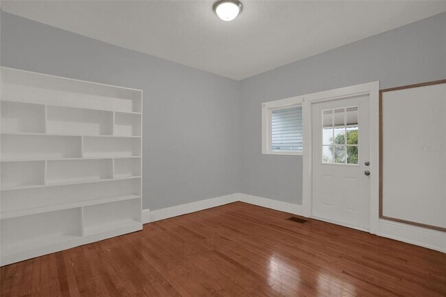 Building Photo - 1629 Ferris Ave