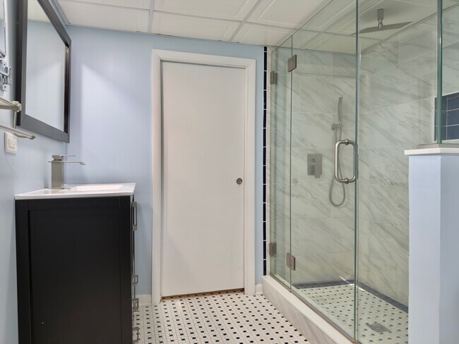 Building Photo - 1311 Theodore St