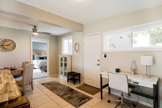 Building Photo - Movie Colony Oasis - Peaceful, Walk to Dow...