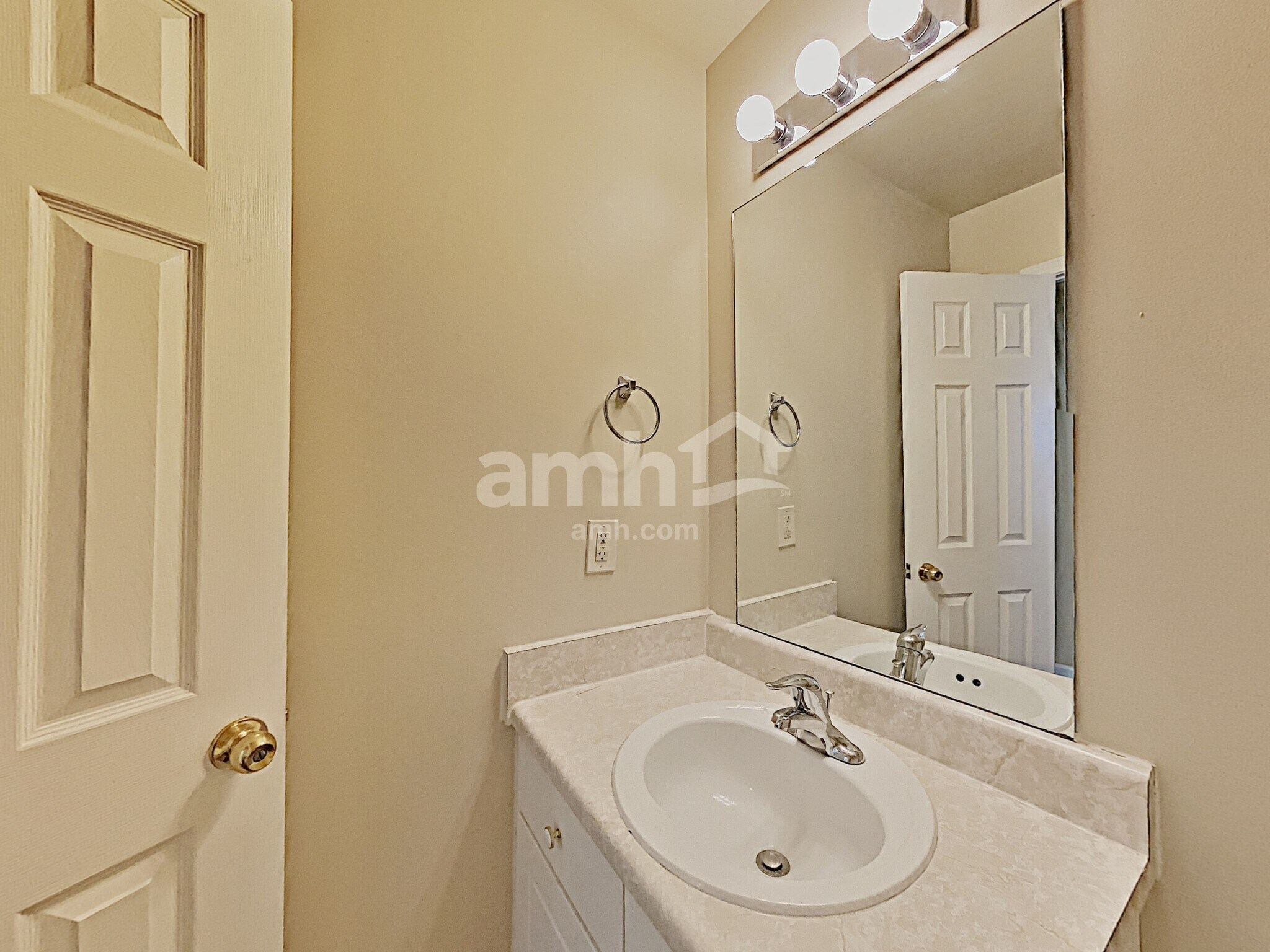 Building Photo - 1200 Larzelere Ln