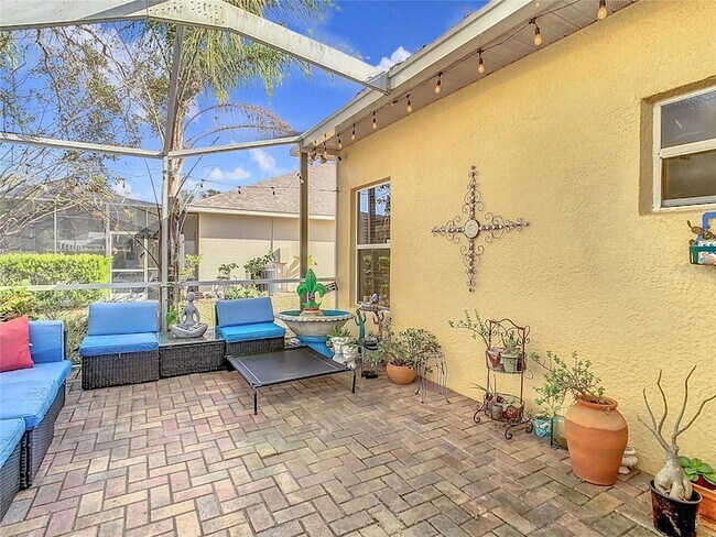 Building Photo - 16829 Midsummer Ln